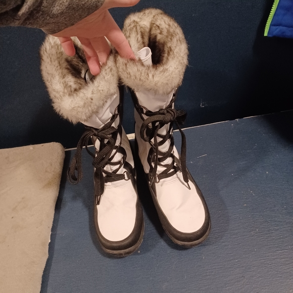 Womens Boots - Picture 2 of 5